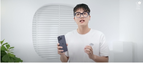 Những đánh giá chân thực về iPhone 14 Pro Max 256GB sau một tháng sử dụng của Youtuber Vinh Vật Vờ